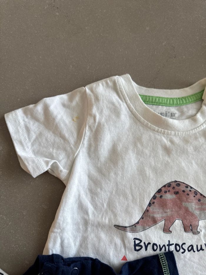 Lot T-shirt 6/12mois - photo numéro 3
