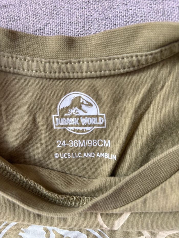 T shirt Jurassic world - photo numéro 2
