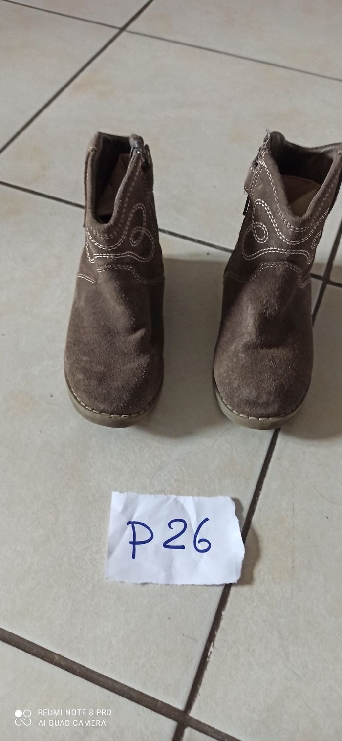 Bottes en daim p. 26
