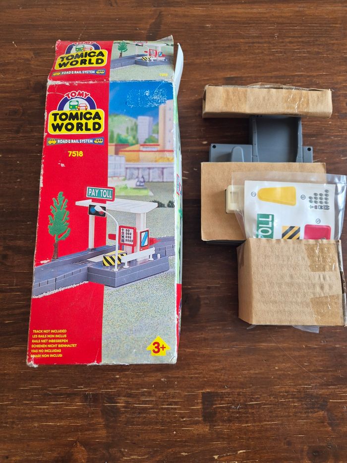 Tomica world tomy rocade rail system 7518