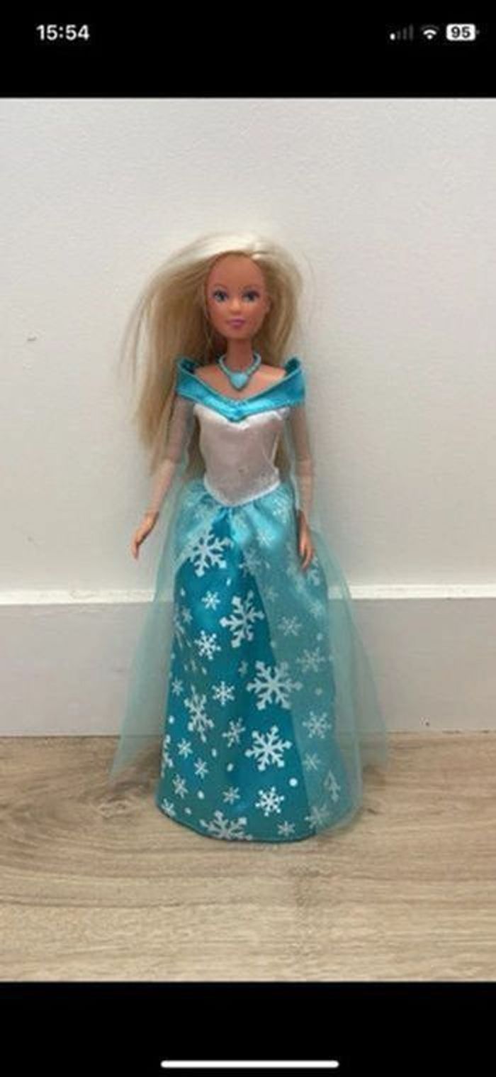 Poupée steffi blonde