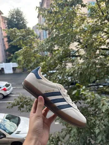 Adidas Gazelle - Exclu JDSport Blanche - T39 1/3