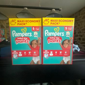 Couches Pampers babyDry pants taille 5