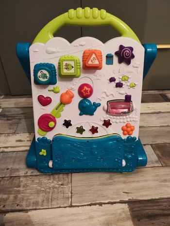 Trotteur multi activités 