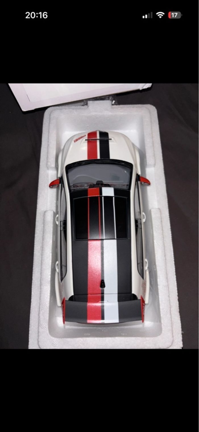 Voiture 1:18 - photo numéro 5