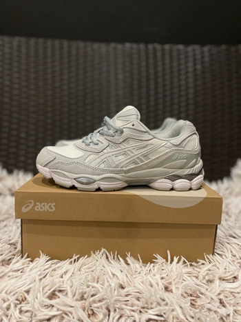 Asics Gel NYC Gris/Blanc - Neuf
