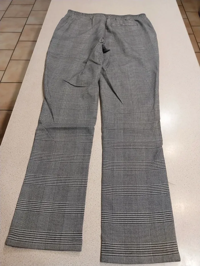 pantalon - photo numéro 2