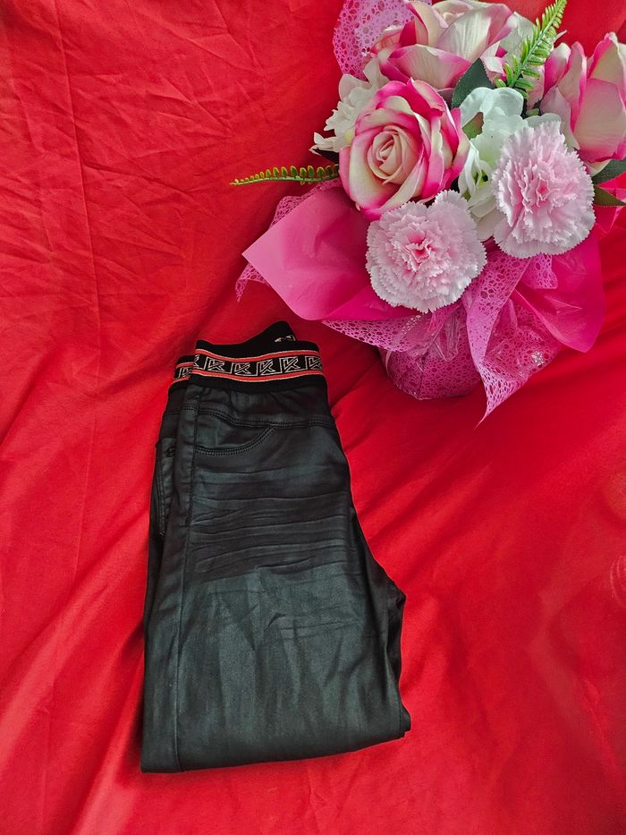 Jean noir moulant, Kaporal, taille L 32 (XXS)