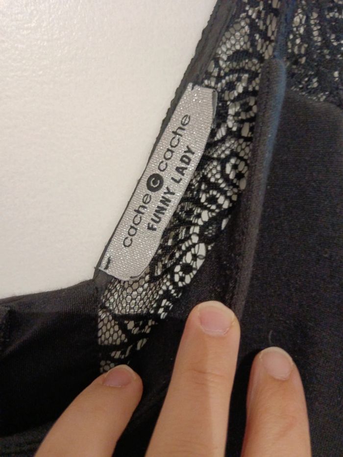 Robe noire cache cache - photo numéro 2