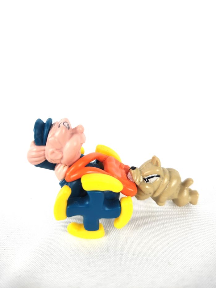 Figurine Kinder Surprise - Facteur et Chien - Collection - photo numéro 3