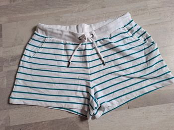 Short esmara taille 38/40