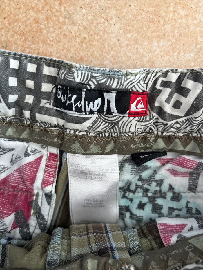 Lot de 2 bermudas en 10 ans - photo numéro 3