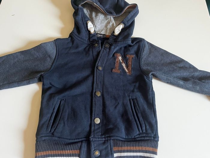 Veste à capuche