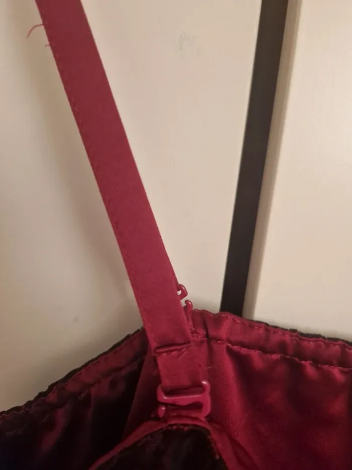 Jolie robe noir & pourpre, Ici et Maintenant, 40, neuve - photo numéro 4