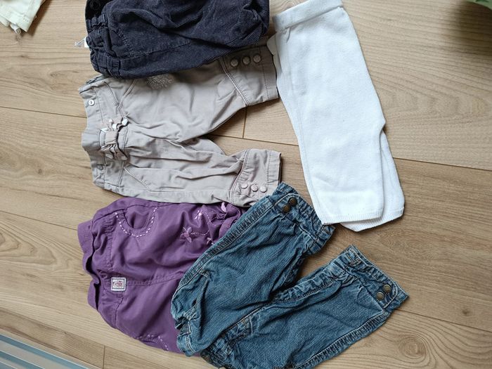 Lot de 3 mois fille  (pantalon, bodys, pyjamas léger et ) - photo numéro 4