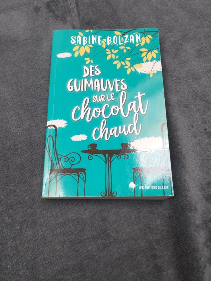 Des guimauves sur le chocolat chaud