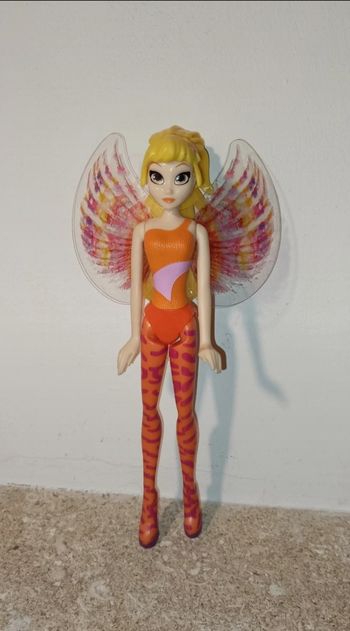 Poupée Wink stella - collection ancienne Kinder Maxi