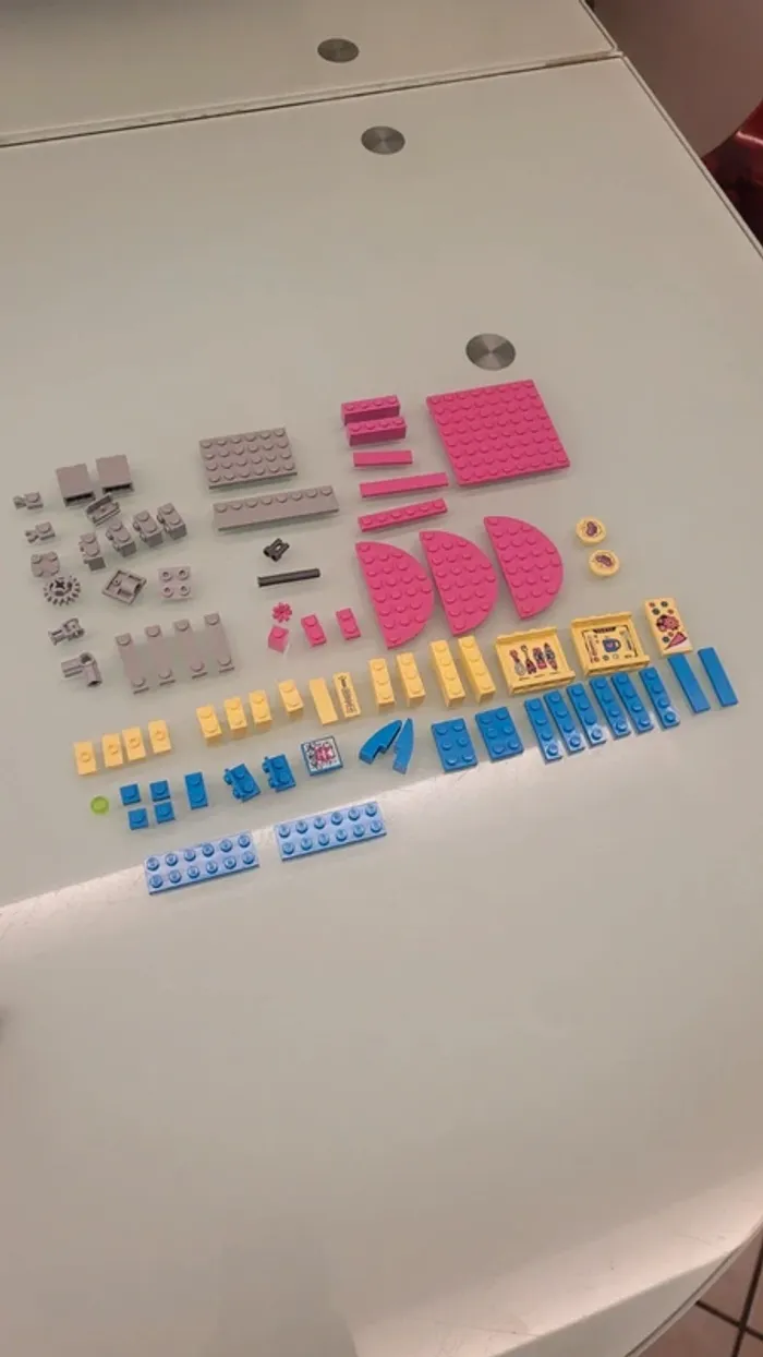 Lego Friends n°41329 La chambre Labo d'Olivia - photo numéro 8