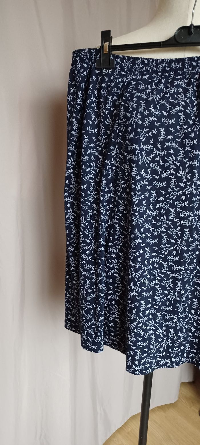 Très jolie jupe femme T 50/52 - photo numéro 2