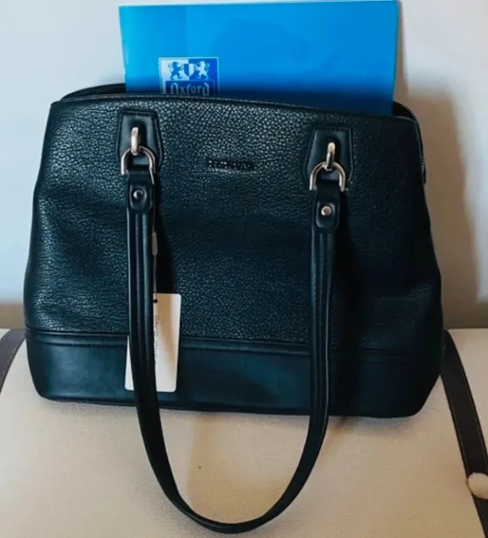 👜 sac à main fourre tout aspect cuir graine noir #davidjones - photo numéro 4