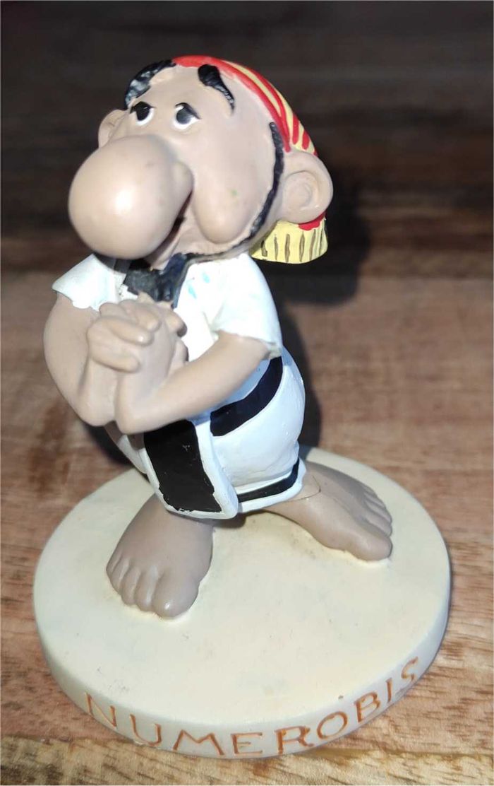 Figurine Numerobis Atlas Plastoy