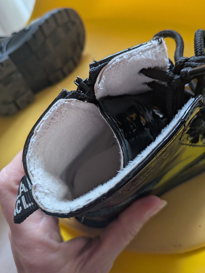 Bottines noires vernies très bon état - photo numéro 3