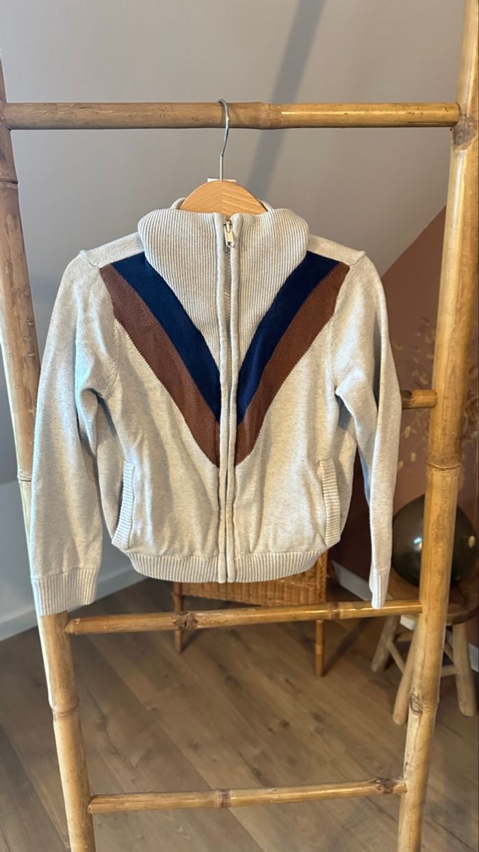 💜 Gilet beige avec motif tape à l’œil 4 ans 💜