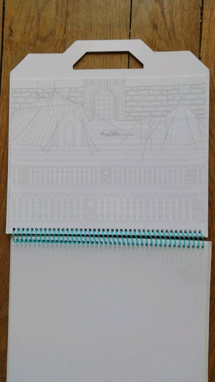 Livret autocollants /coloriage chevaliers+pochoirs chantier. - photo numéro 9