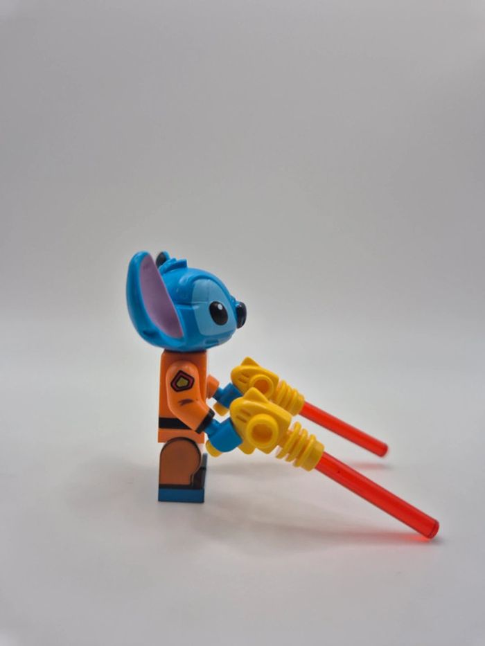 Figurine type lego Stitch Disney - photo numéro 4