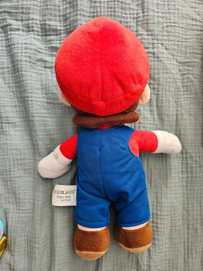 Peluche mario - photo numéro 2