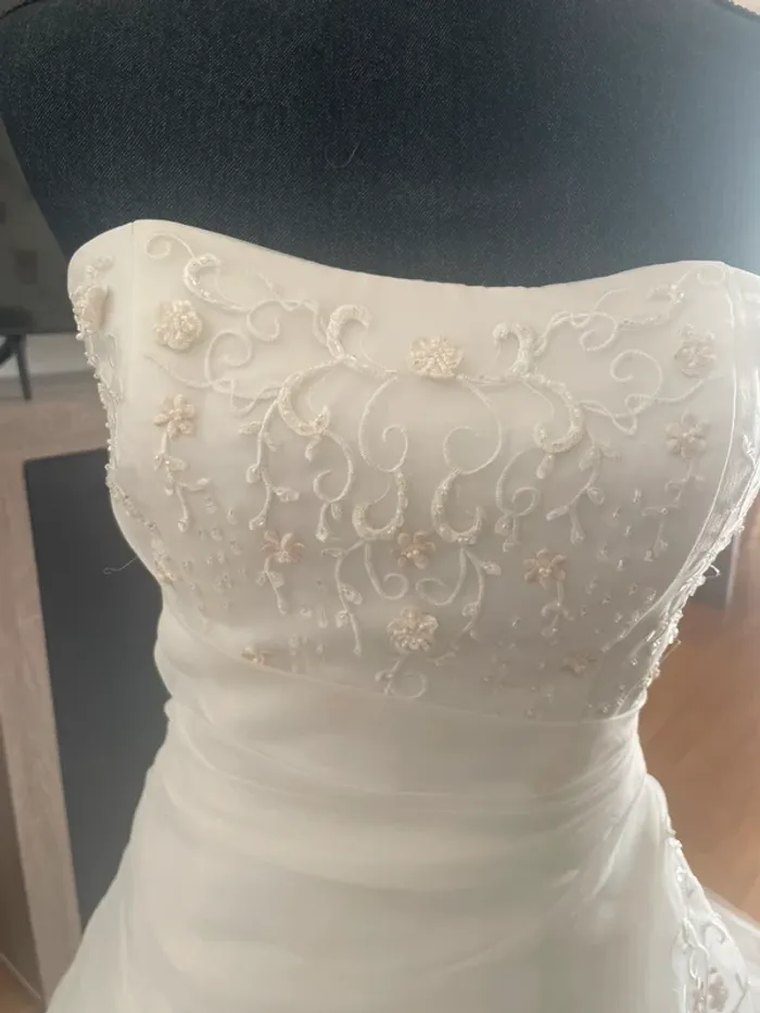 Robe mariée - photo numéro 3