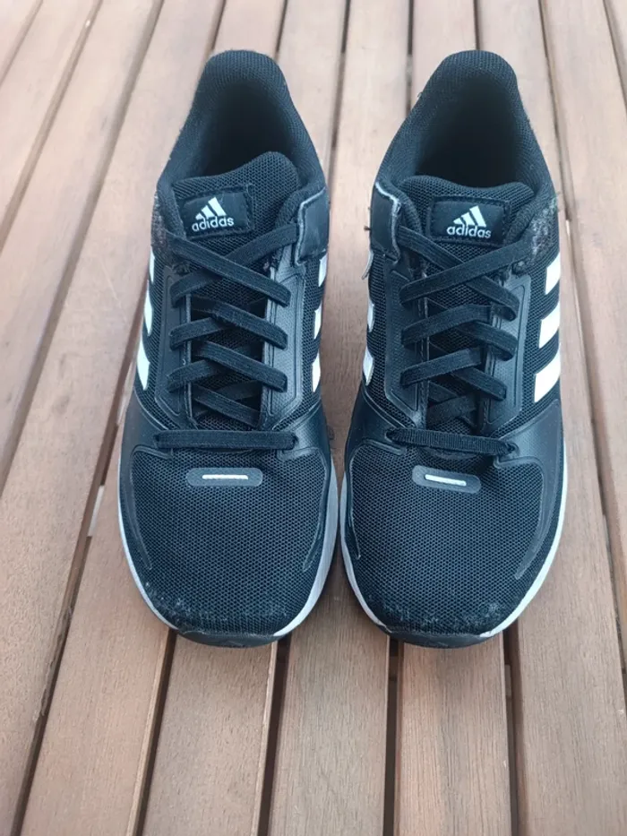 Baskets adidas 34 - photo numéro 2