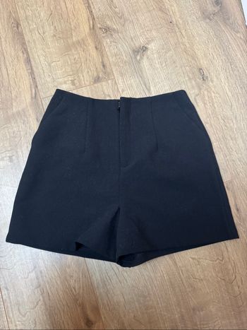 Short noir