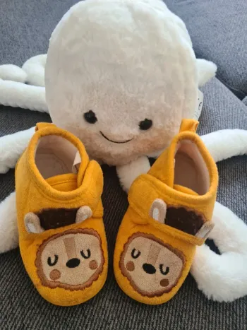Pantoufle Lion