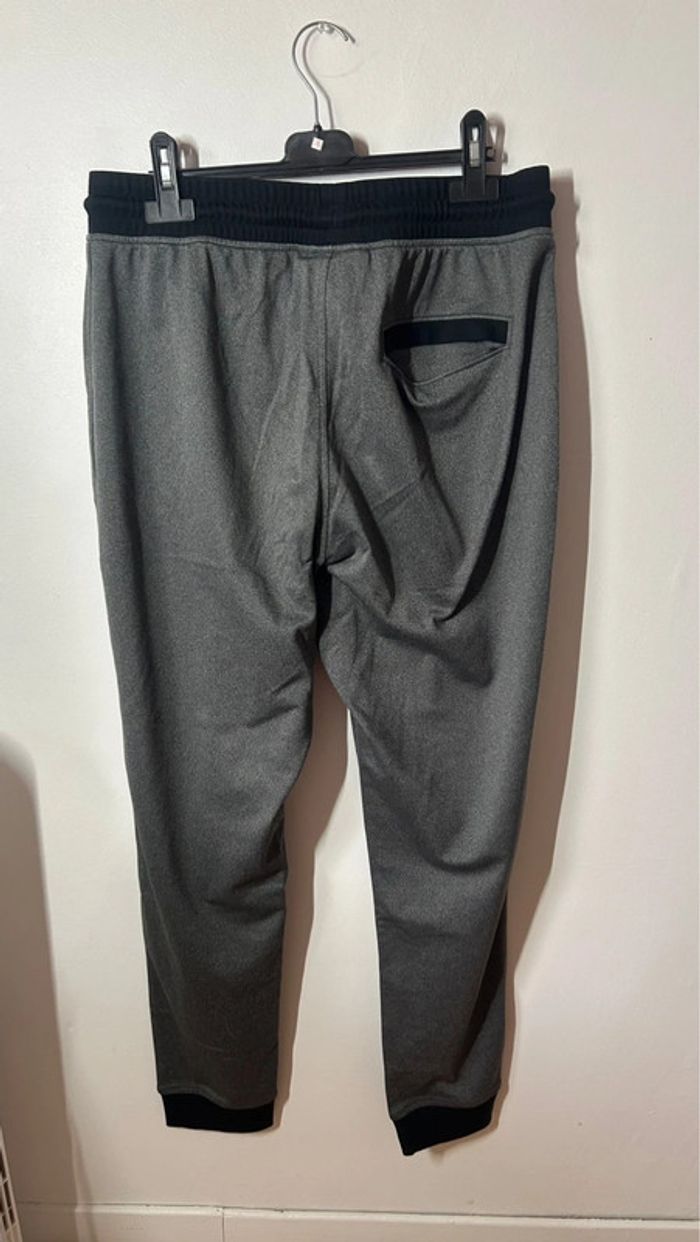 Jogging under armour - photo numéro 5
