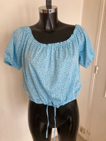 T-shirt / haut crop top taille 38/40