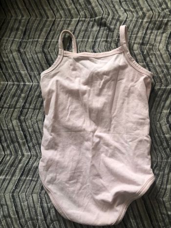Body rose claire taille 3 /6 mois 