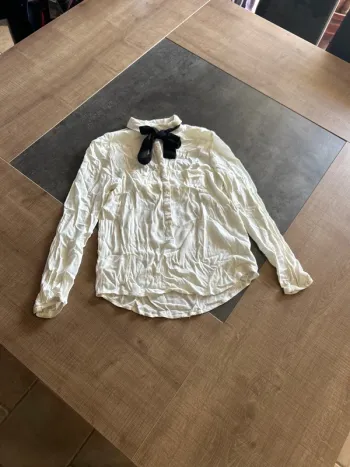 Chemise femme avec col à nouer