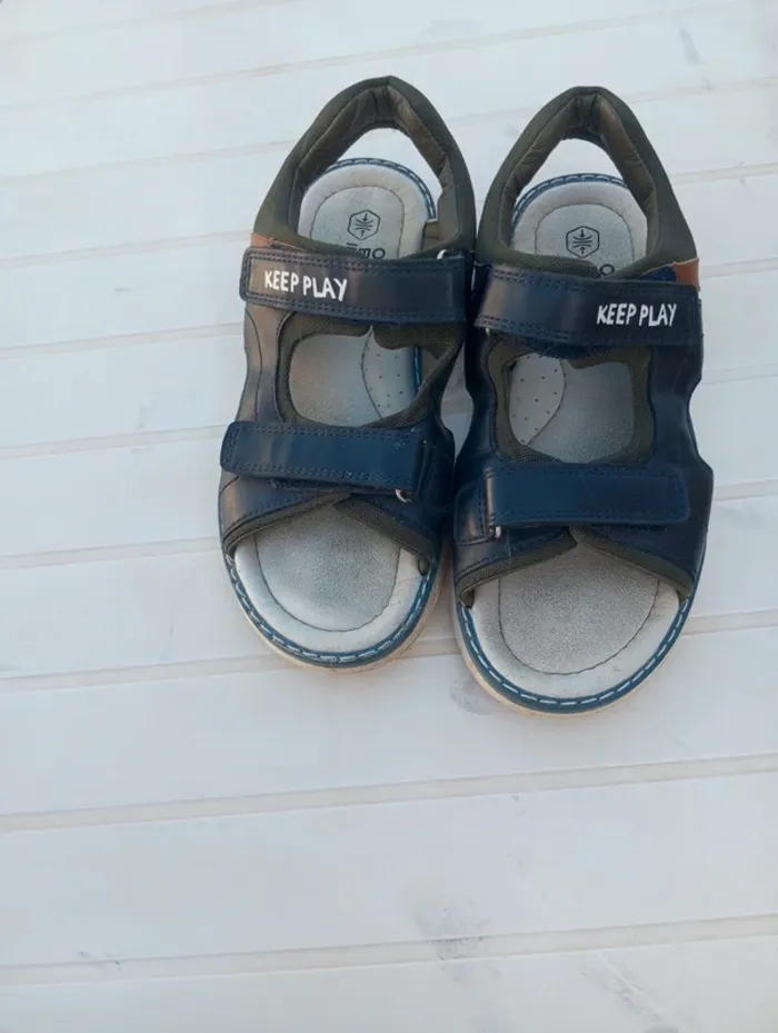 Nu pieds de taille 35 et marque Gémo
