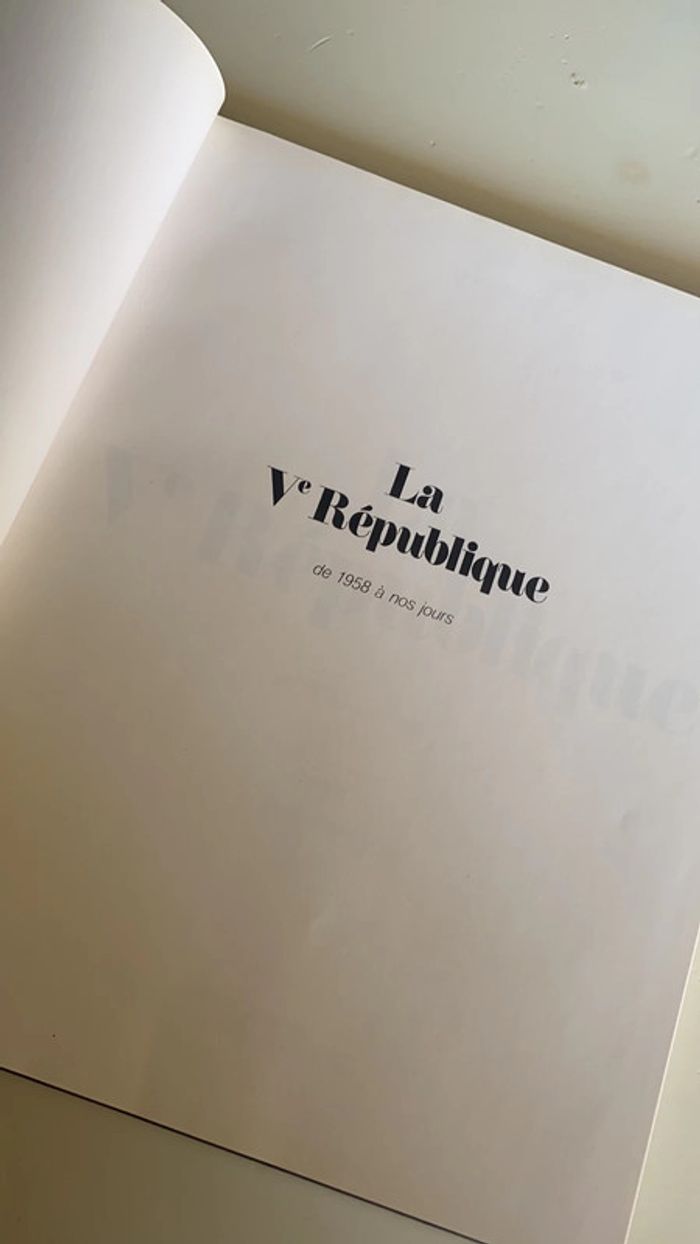 livre la Veme République - photo numéro 2