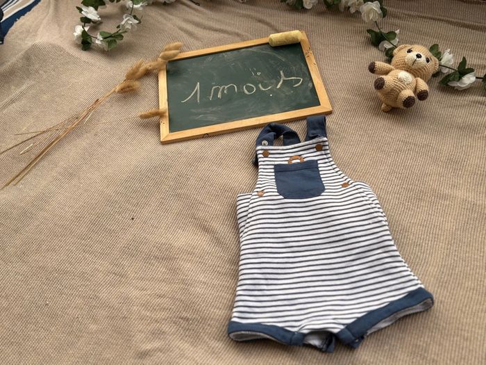 Salopette obaibi neuve, 1 mois, garçon - photo numéro 2