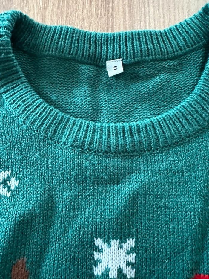 Pull noël taille S - photo numéro 3