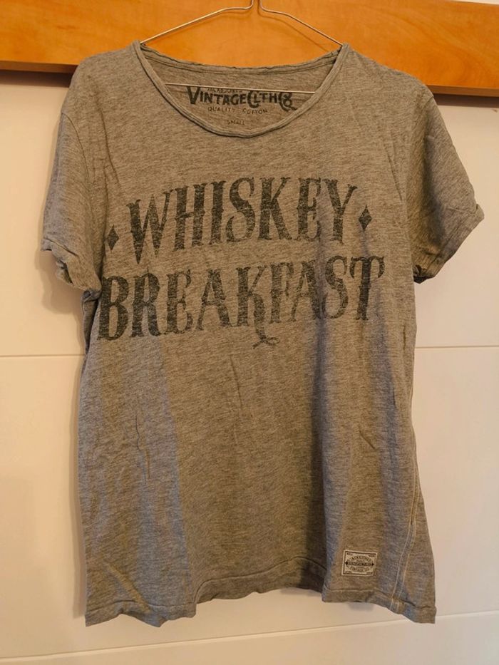 Tee shirt jack and Jones