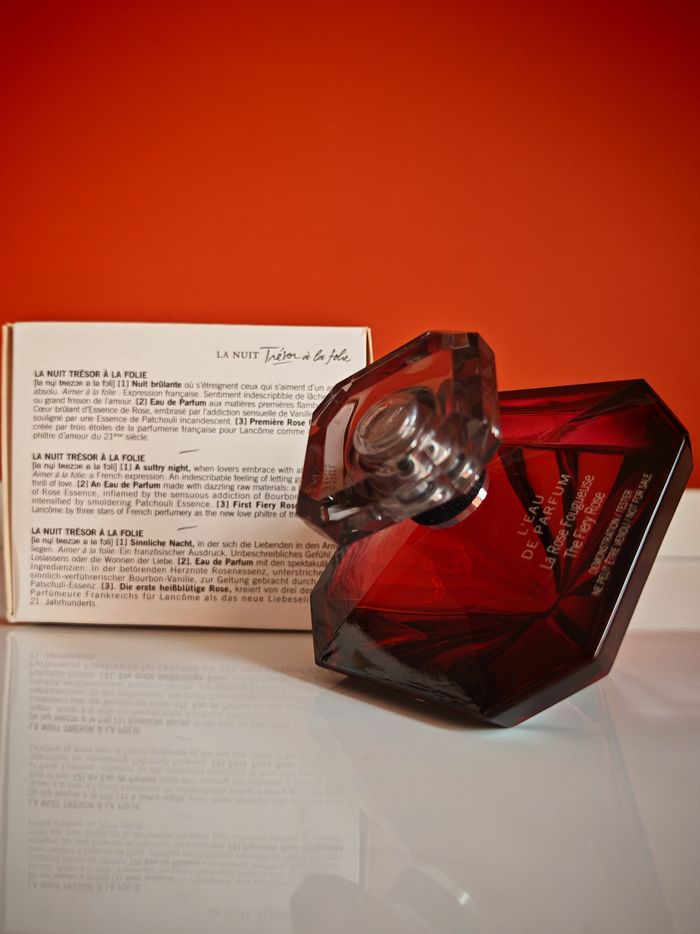 Eau de parfum la nuit trésor à la folie Lancôme - photo numéro 2