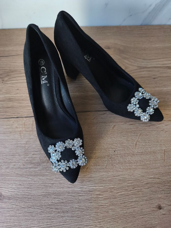Escarpins noir à talons black highheels pointure 38 - photo numéro 1