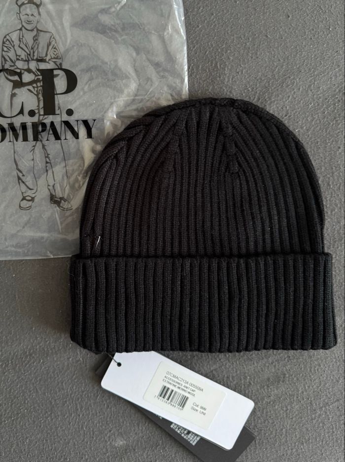 Bonnet noir - photo numéro 2