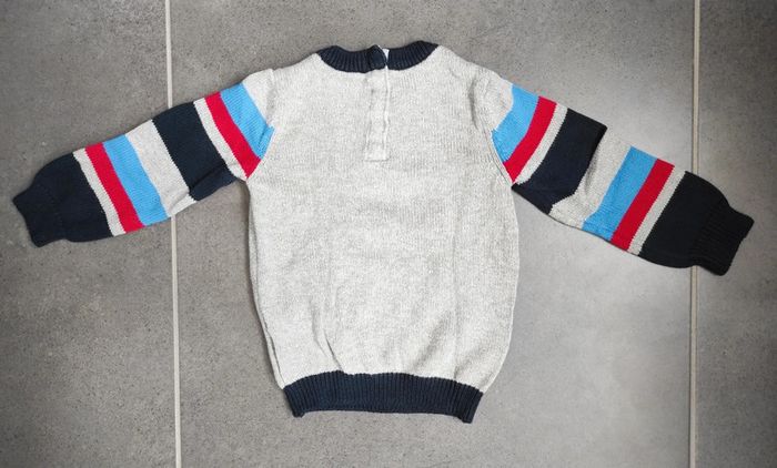 Pull enfant neuf - photo numéro 2