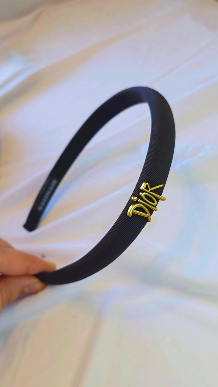 Élégant serre-tête minimaliste et luxueux - photo numéro 2