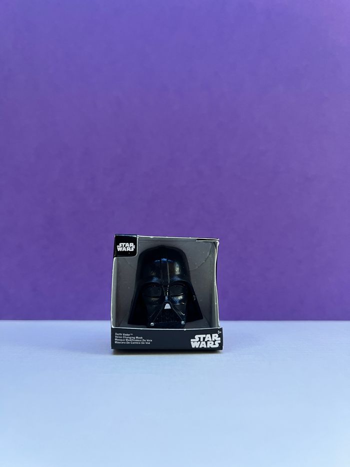 Mini Brands Disney Store série 3 - Casque Dark Vador