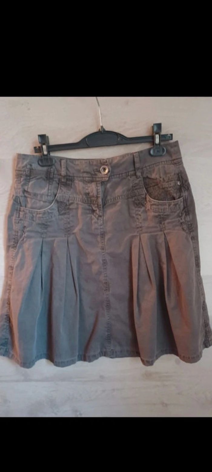 Jupe Tom tailor Taille 38 état impeccable - photo numéro 2